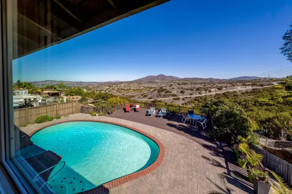 Bonita, CA 91902,4363 Country TRL