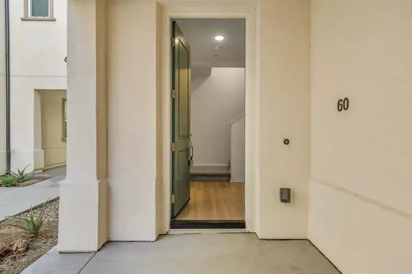 San Diego, CA 92154,5381 Calle Rockfish #60