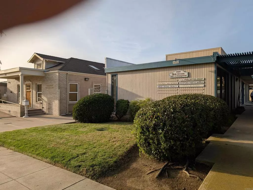 Chula Vista, CA 91910,229 F ST #J
