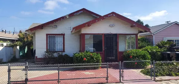 2132 36 Irving AVE, San Diego, CA 92113