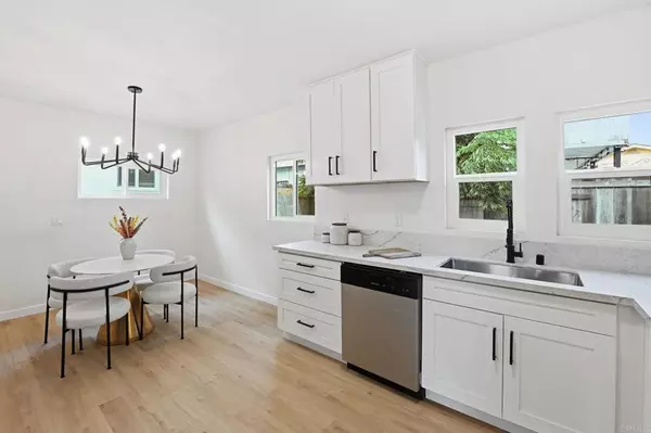 San Diego, CA 92102,228 230 36Th ST