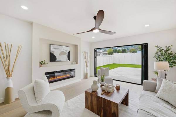 El Cajon, CA 92020,625 Laguna AVE