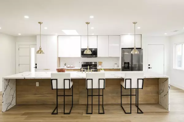 San Diego, CA 92117,4380 Rolfe RD