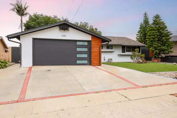 San Diego, CA 92117,4380 Rolfe RD