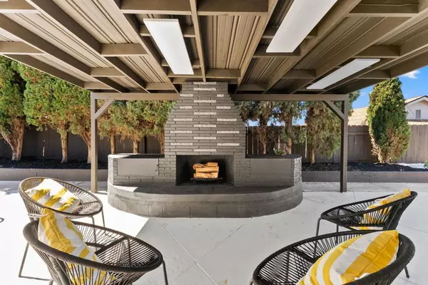 San Diego, CA 92117,4984 Gaylord DR