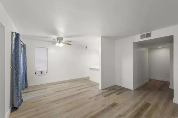 National City, CA 91950,1802 VIA LAS PALMAS UNIT 37