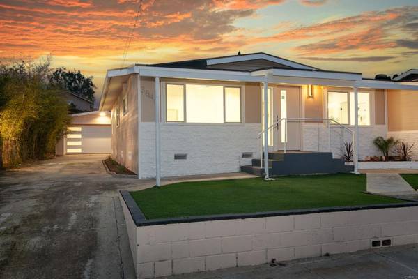 3840 Tomahawk LN, San Diego, CA 92117