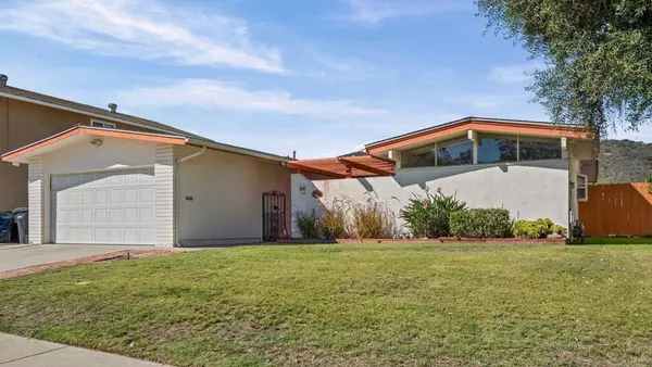 San Diego, CA 92119,7388 Turnford DR