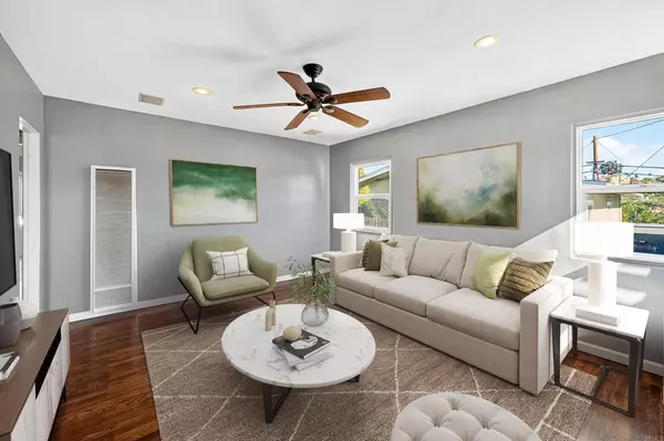 La Mesa, CA 91942,7680 Seneca PL