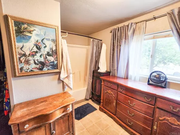 Ramona, CA 92065,25260 E Old Julian Hwy