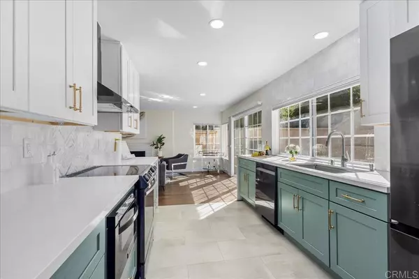 San Diego, CA 92129,9858 Via Caceres