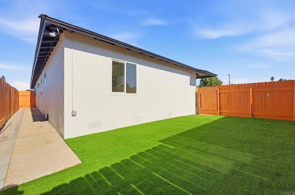 Chula Vista, CA 91910,702 4 Oaklawn AVE