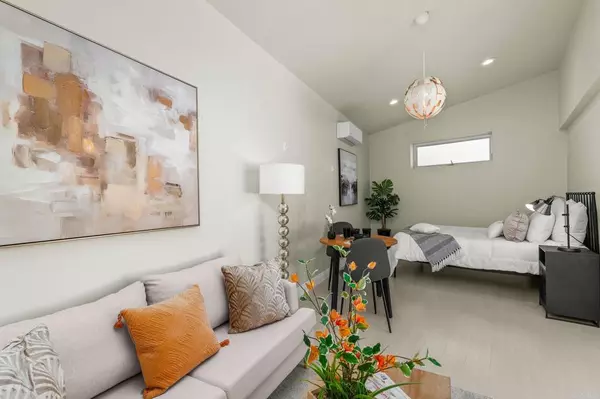 San Diego, CA 92105,2641 46th ST