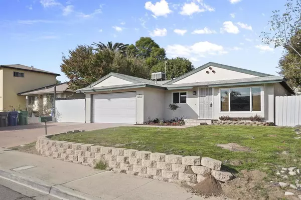 Santee, CA 92071,10036 Three Oaks WAY