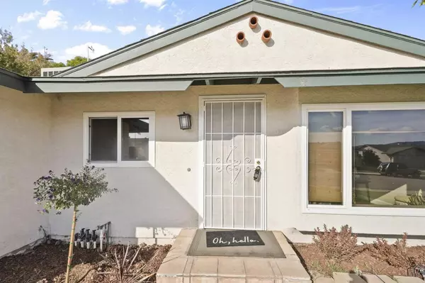 Santee, CA 92071,10036 Three Oaks WAY