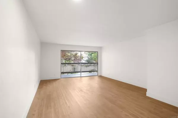 San Diego, CA 92107,4444 W Point Loma BLVD #16