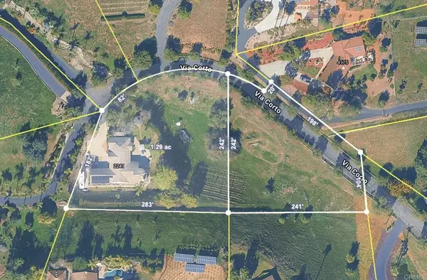 Fallbrook, CA 92028,2241 Via Corto