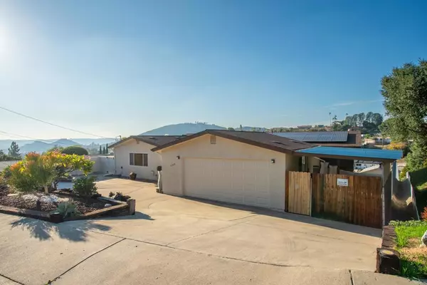 El Cajon, CA 92021,8366 Sunview Drive