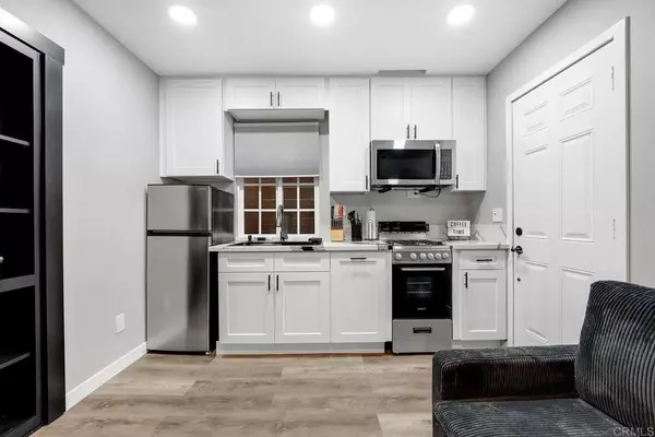 San Diego, CA 92139,2361 Hopkins ST