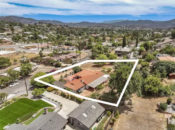 El Cajon, CA 92020,1904 Grove RD