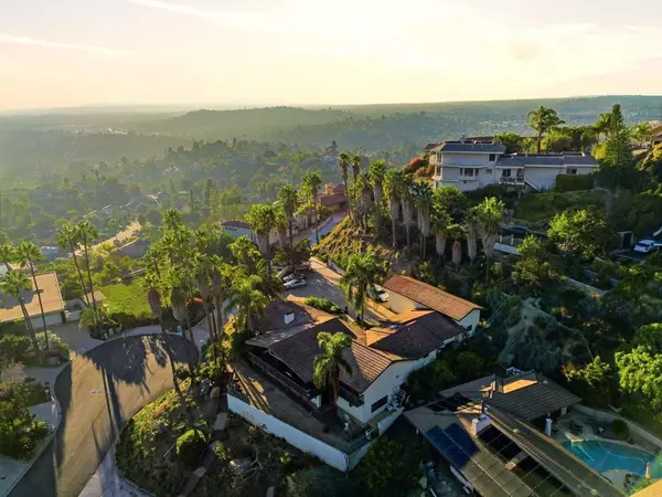 La Mesa, CA 91941,9902 Heavenly WAY