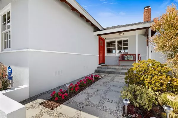 Rancho Palos Verdes, CA 90275,5355 Whitefox DR