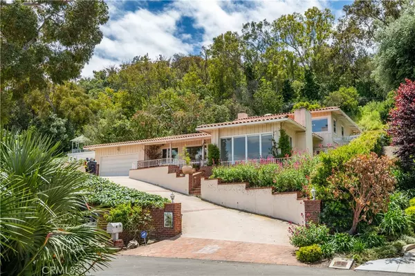 Palos Verdes Estates, CA 90274,2708 Via Elevado