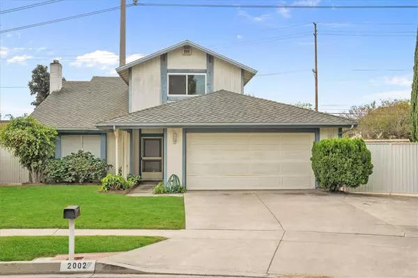 2002 W Moore AVE, Santa Ana, CA 92704