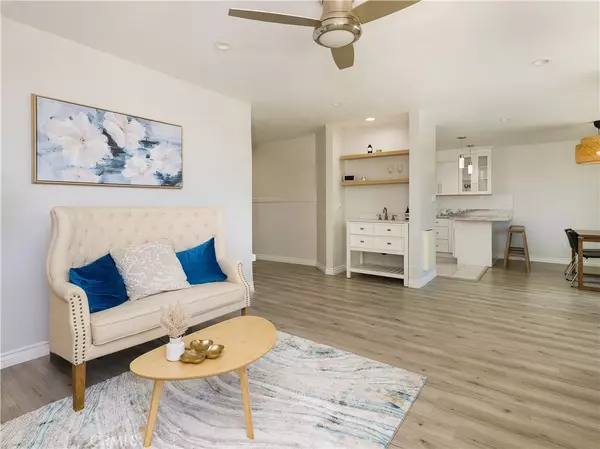 Rancho Palos Verdes, CA 90275,5965 Peacock Ridge RD #201