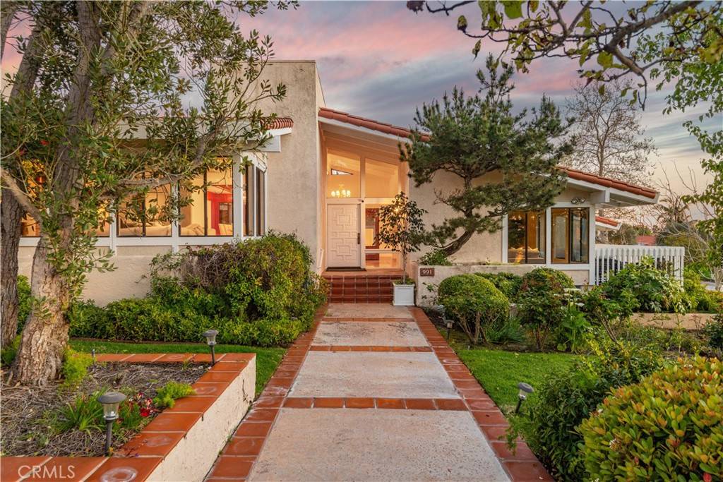 991 Paseo La Cresta, Palos Verdes Estates, CA 90274