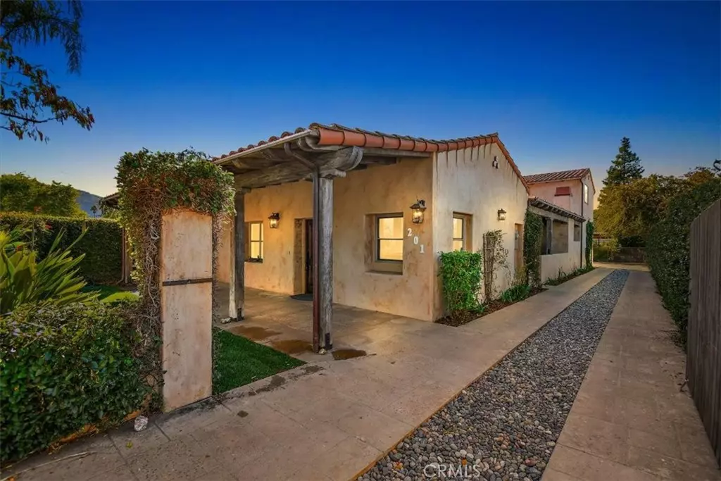 Ojai, CA 93023,201 Bald ST