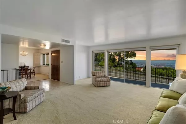 Rancho Palos Verdes, CA 90275,4215 Miraleste DR