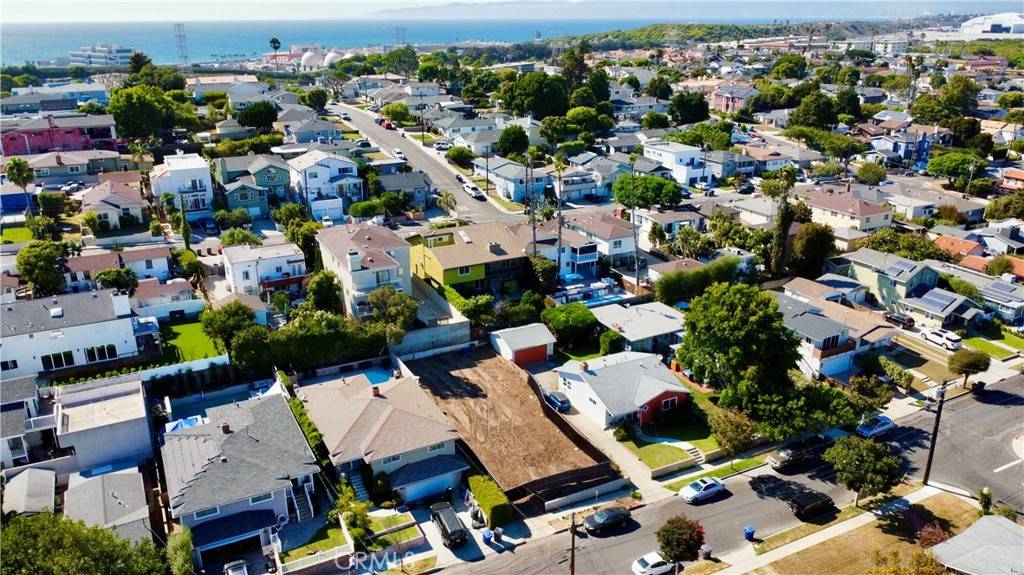 El Segundo, CA 90245,721 Bayonne ST