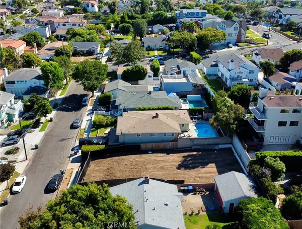 El Segundo, CA 90245,721 Bayonne ST