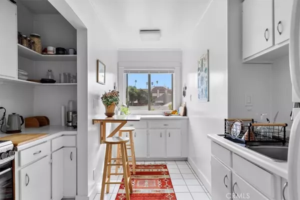 Redondo Beach, CA 90277,214 S Broadway