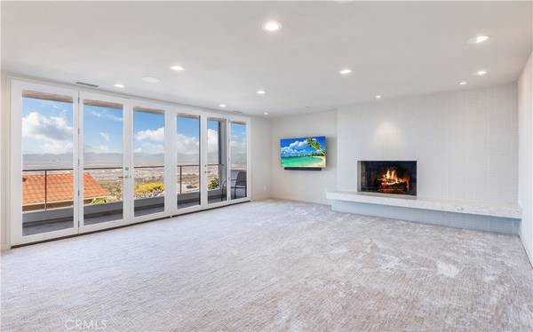 Rancho Palos Verdes, CA 90275,6085 Woodfern DR