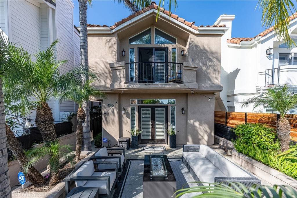 905 California ST, Huntington Beach, CA 92648