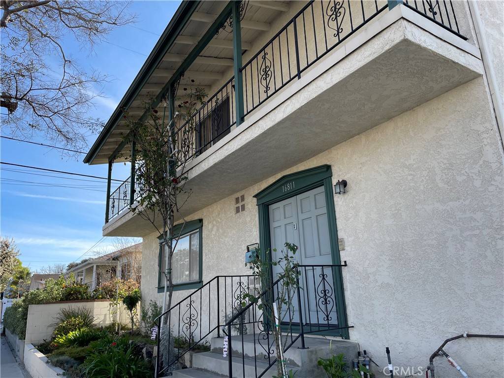 16811 Freeman AVE, Lawndale, CA 90260