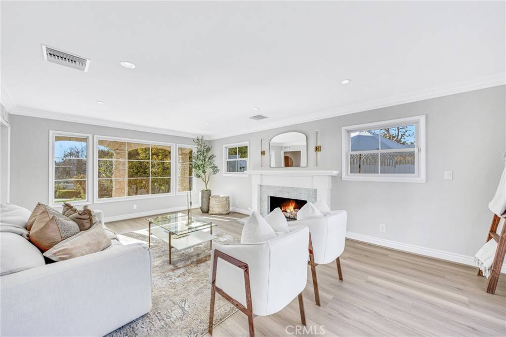 Palos Verdes Estates, CA 90274,3024 Via Rivera