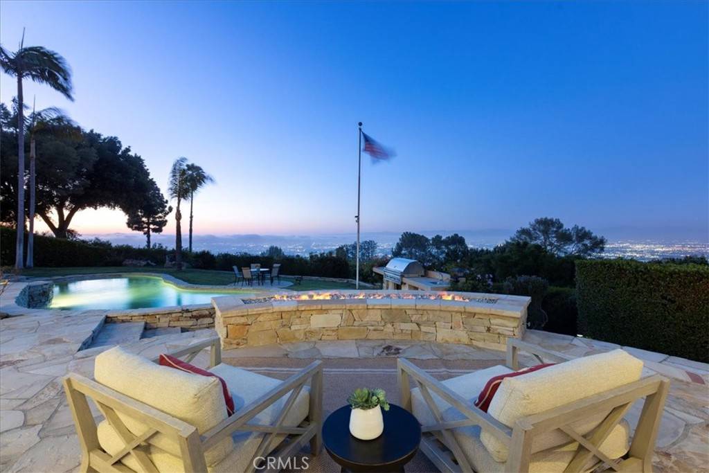 12 Bowie RD, Rolling Hills, CA 90274