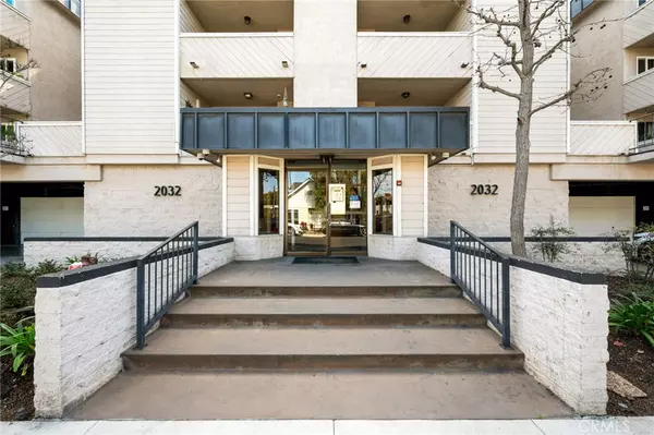 Long Beach, CA 90814,2032 E Bermuda ST #102