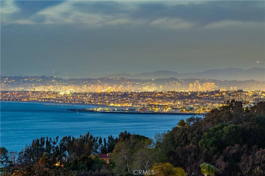 Palos Verdes Estates, CA 90274,541 Via Del Monte