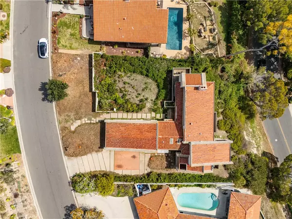 Palos Verdes Estates, CA 90274,2329 Via Olivera