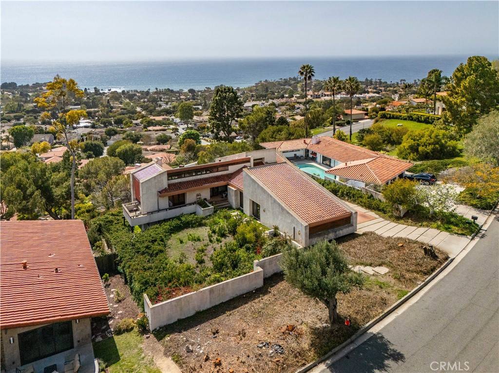 Palos Verdes Estates, CA 90274,2329 Via Olivera