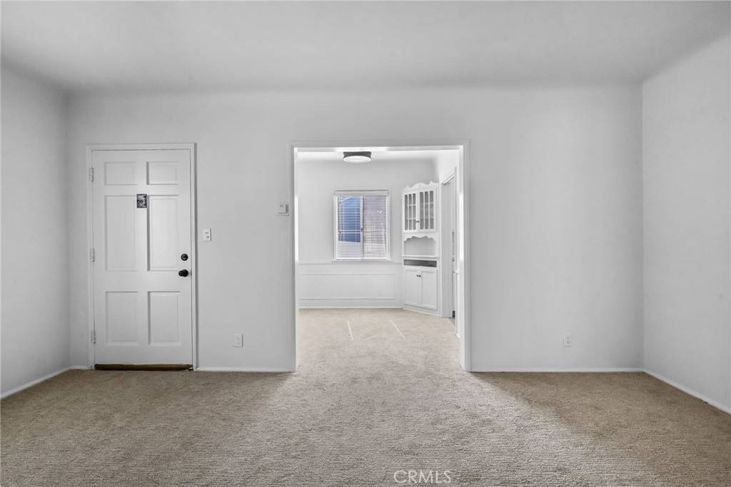 La Crescenta, CA 91214,2912 Mayfield Avenue