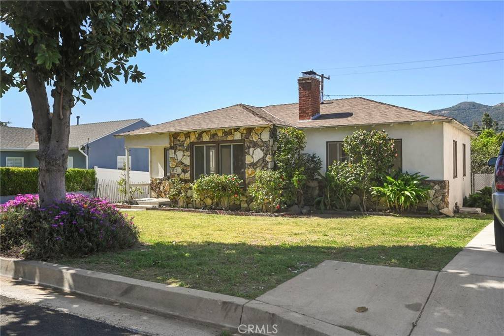 La Crescenta, CA 91214,2912 Mayfield Avenue