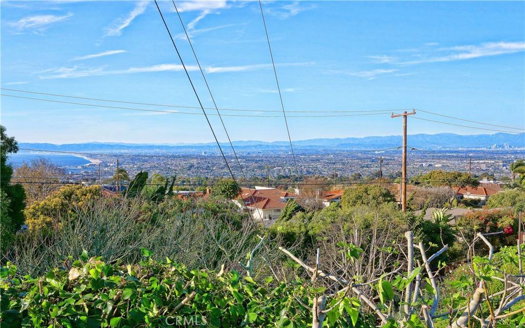 Rancho Palos Verdes, CA 90275,26235 Birchfield Ave