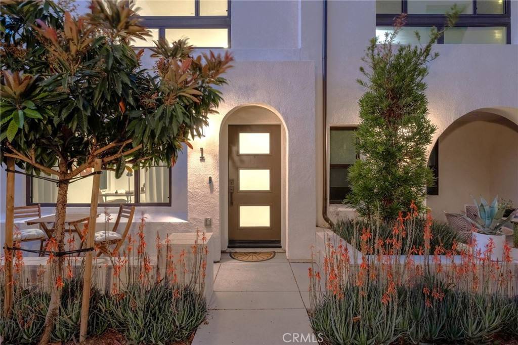 2927 Exposition PL #1, Los Angeles, CA 90018
