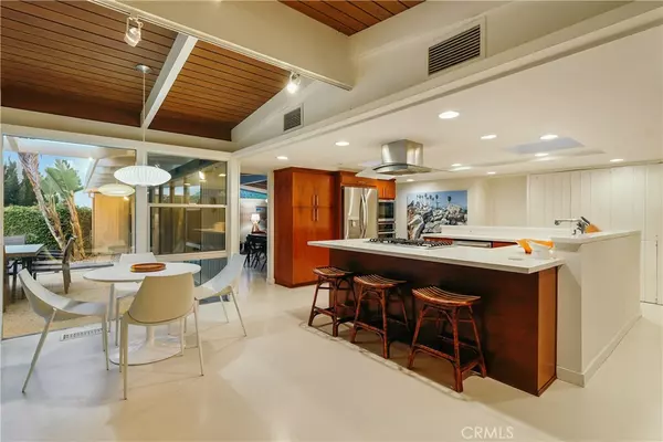 Rancho Palos Verdes, CA 90275,6944 Crest Rd.