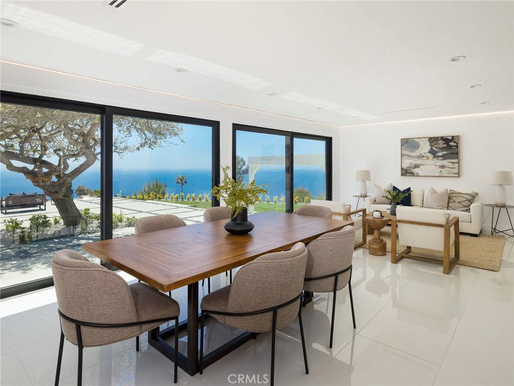 Rancho Palos Verdes, CA 90275,30414 Ganado DR
